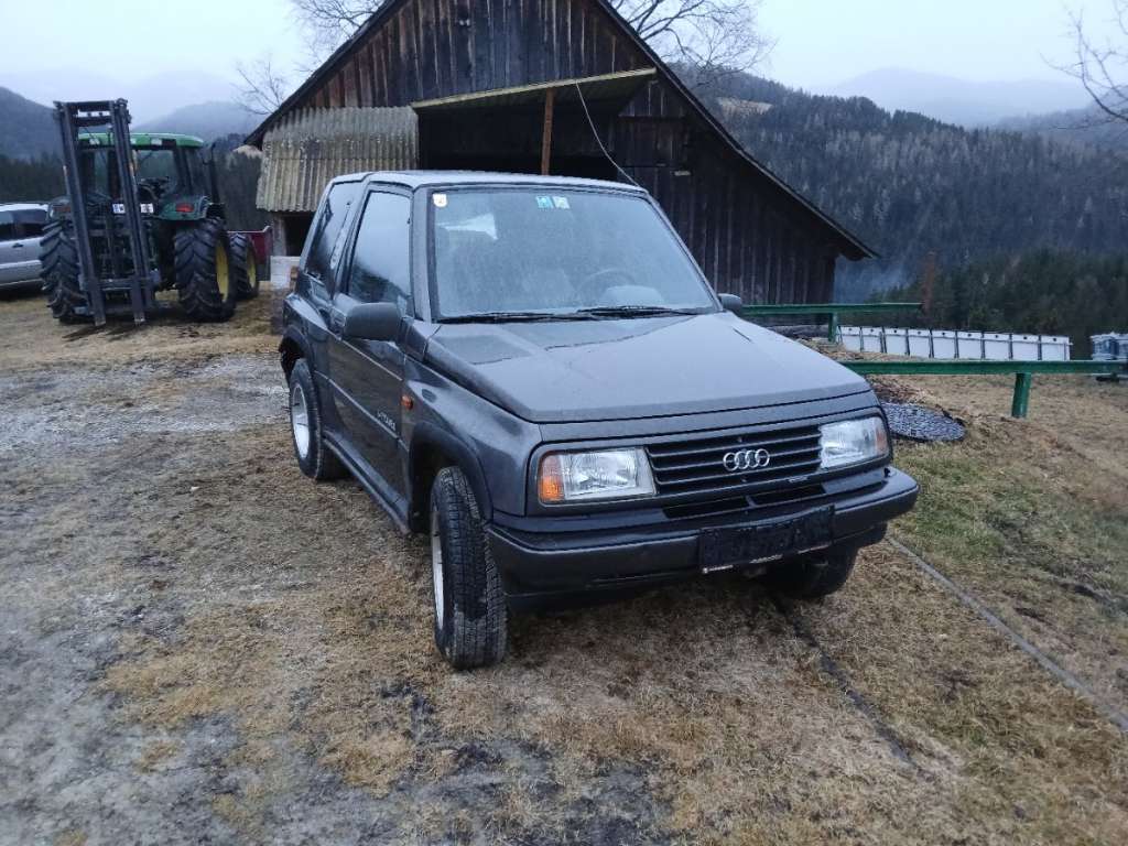 Suzuki Vitara SUV / Geländewagen