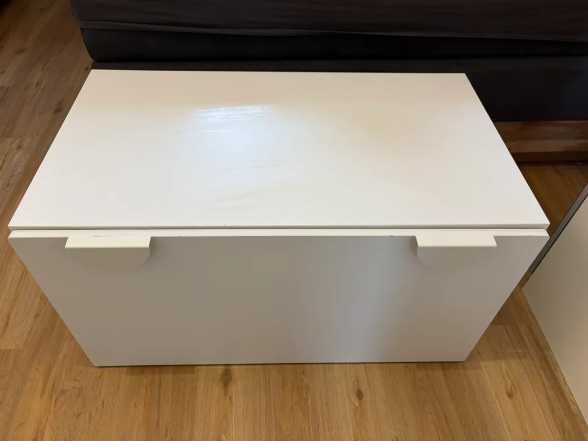Ikea Stuva Truhe Sitzbank, € 18,- (2523 Tattendorf)