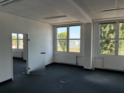 Gewerbeimmobilie mieten in Bruck an der Leitha – 141 m², € 1.825 – Bild 3 von 10