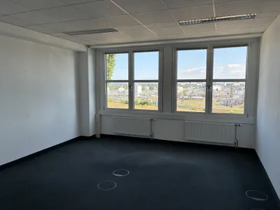 Gewerbeimmobilie mieten in Bruck an der Leitha – 141 m², € 1.825 – Bild 2 von 10