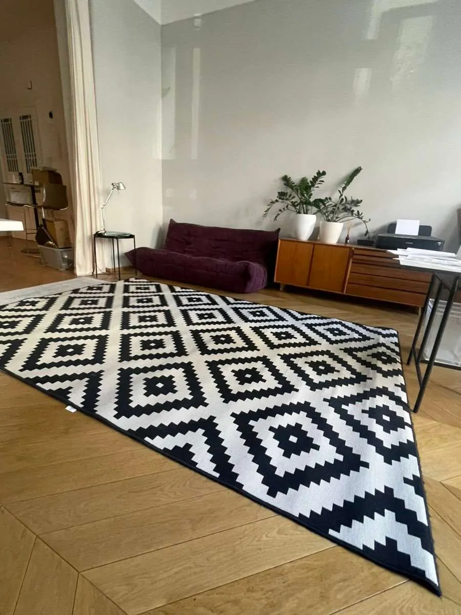 Großer IKEA Teppich 200×300 - schwarz weiß LAPPJUNG RUTA, € 29,- (1090 Wien)