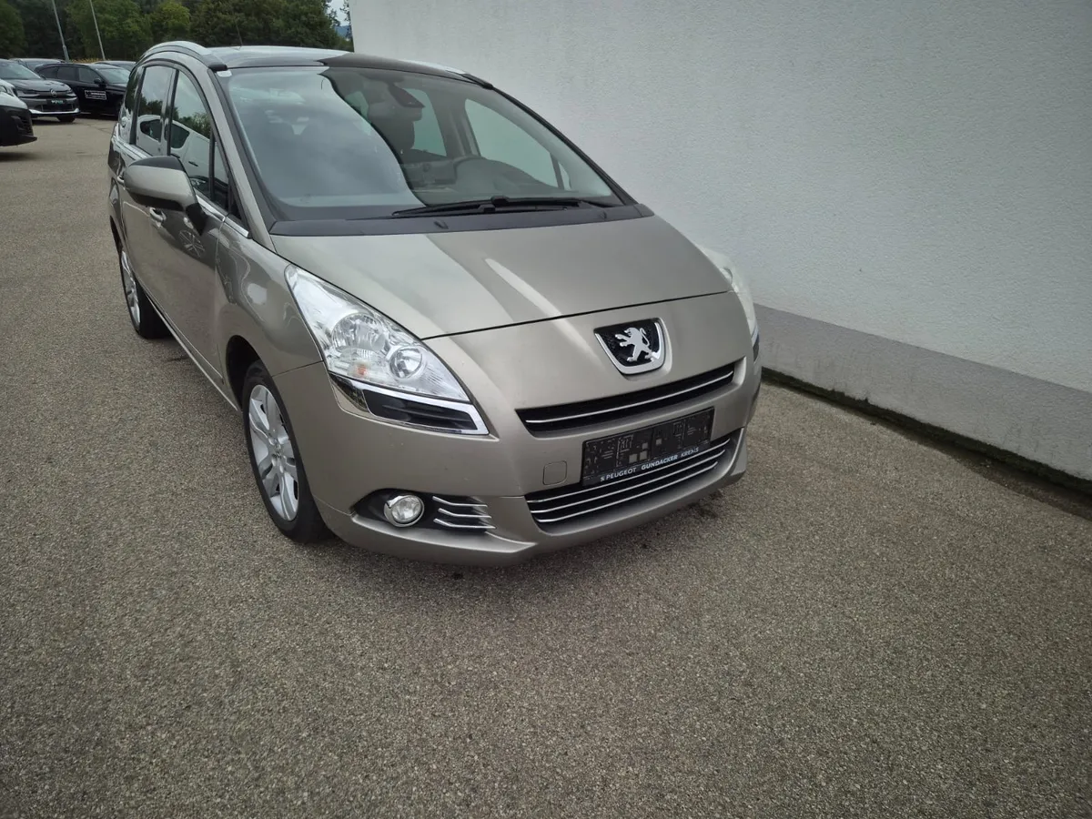 Peugeot 5008 2010 photo 3