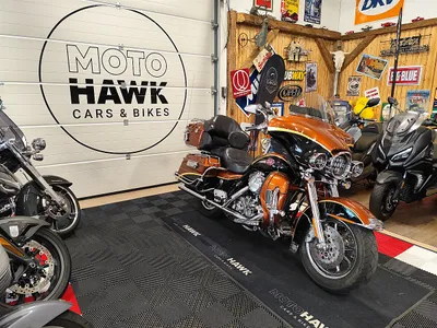 Harley-Davidson CVO FLHTCUSE Ultra Classic Electra Glide *CVO*E...