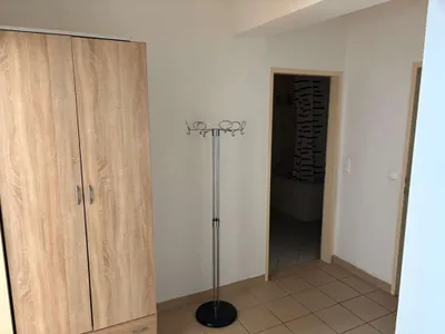 Helle, tlw. möblierte Wohnung – Bild 2