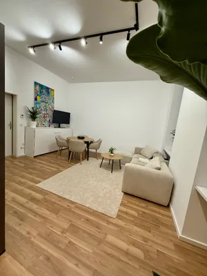 EXKLUSIVES DESIGN-APARTMENT BEIM NESTROYPLATZ | BEZUG NACH SANIERUNG | VOLL MÖBLIERT | FLEXIBLE MIETDAUER – Bild 2
