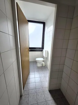 5-Zimmer-Gewerbeimmobilie mieten in Steyr – 195 m², € 345 – Bild 11 von 11