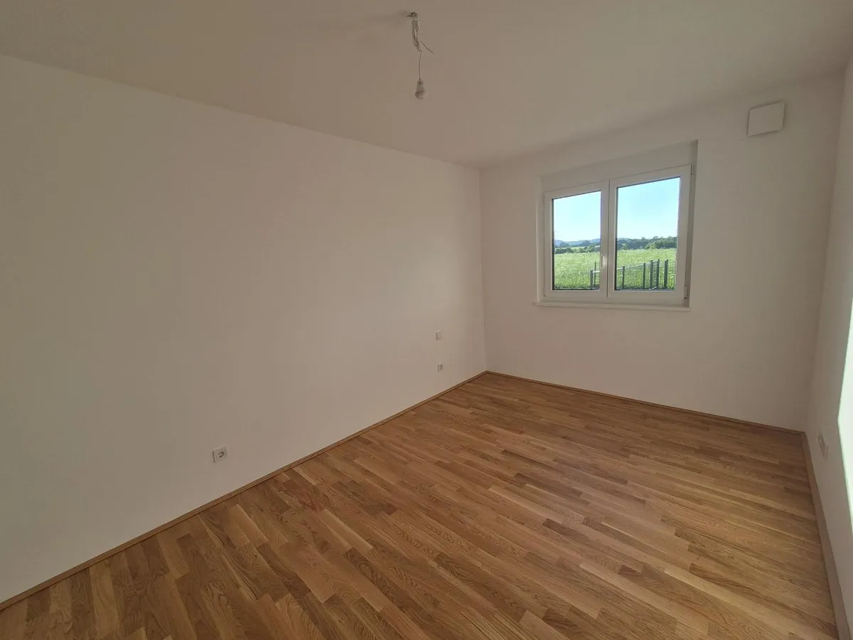 Neubau!!!! ruhige 2 Zimmer Gartenwohnung - Ansicht 3