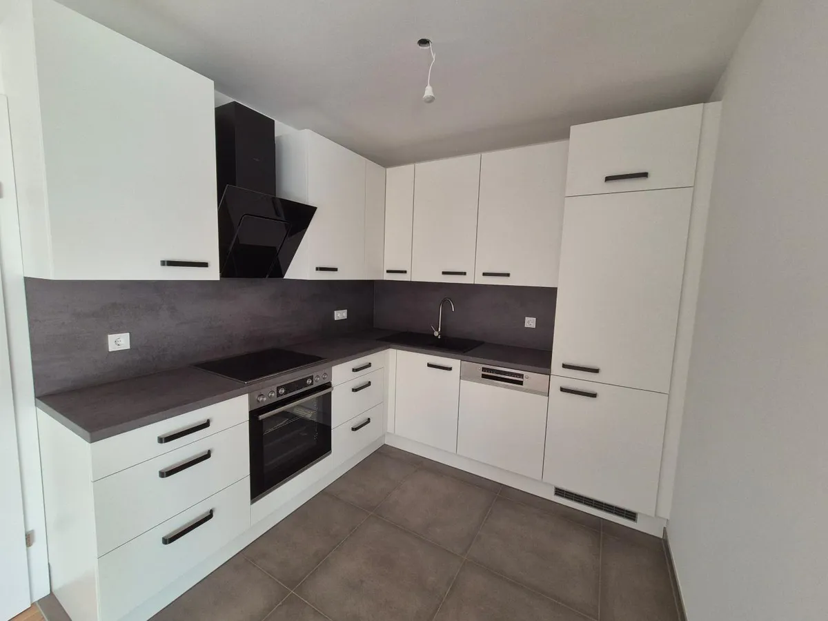 Neubau!!!! ruhige 2 Zimmer Gartenwohnung - Ansicht 2