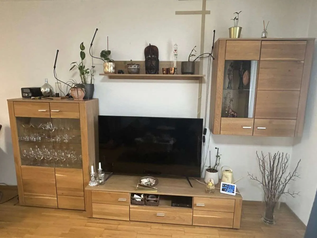 Wohnwand Eiche rustikal massiv, € 800,- (1110 Wien)