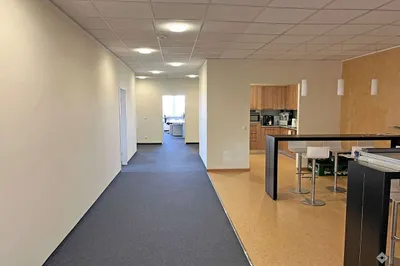 Gewerbeimmobilie mieten in Linz Land – 488 m², € 4.170 – Bild 6 von 8