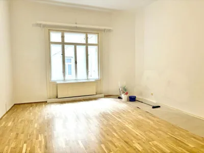 UNBEFRISTETE RARITÄT : Neu sanierte herrschaftliche Wohnung in der Piaristengasse – Bild 2