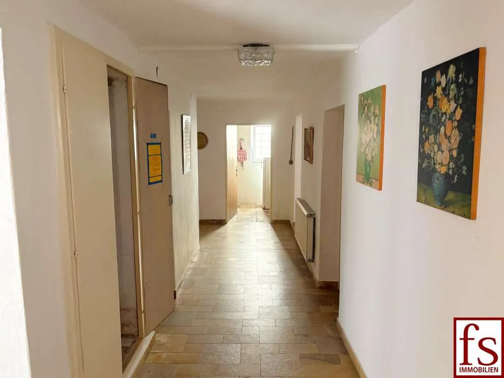 WOHN-/GESCHÄFTSHAUS in Zentrumslage - auf 870 m² Grundstück + 1.650 m² Baugrundstück unbebaut - Widok 3