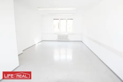 3-Zimmer-Gewerbeimmobilie mieten in Linz – 92 m², € 1.004 – Bild 2 von 9