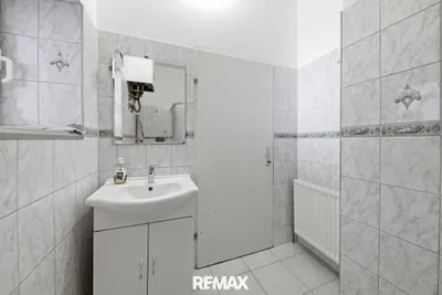 12-Zimmer-Gewerbeimmobilie kaufen in Gänserndorf – 270 m², € 379.000 – Bild 22 von 31