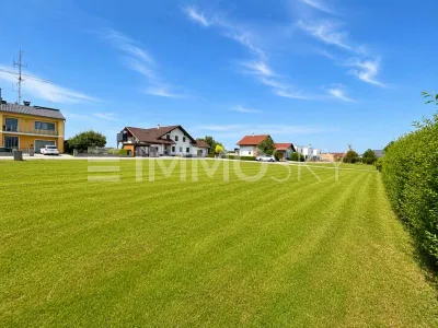 Grundstück kaufen in Ried im Innkreis – 945 m², € 145.000 – Bild 1 von 5