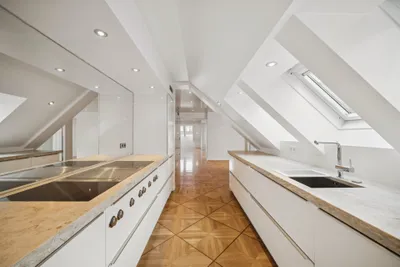 Wohnen bei der Staatsoper: Exklusive Maisonette mit Dachterrasse im 1. Bezirk – Bild 2
