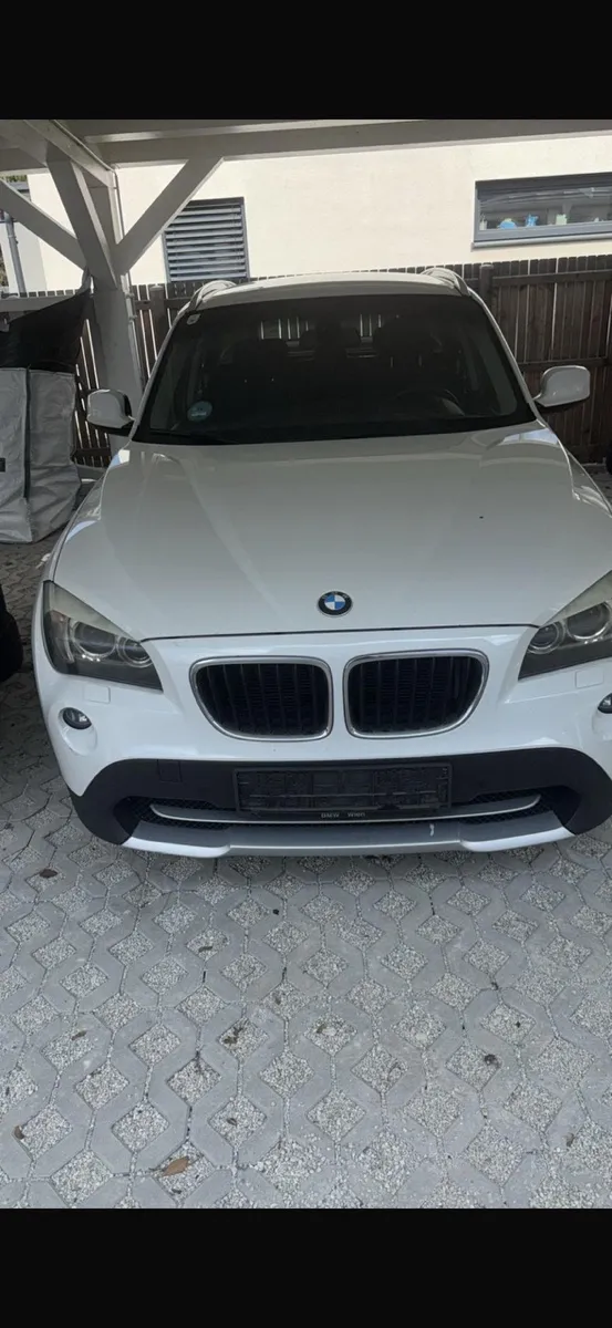 BMW iX1