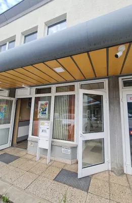 2-Zimmer-Gewerbeimmobilie mieten in Schwaz – 70 m², € 700 – Bild 1 von 10