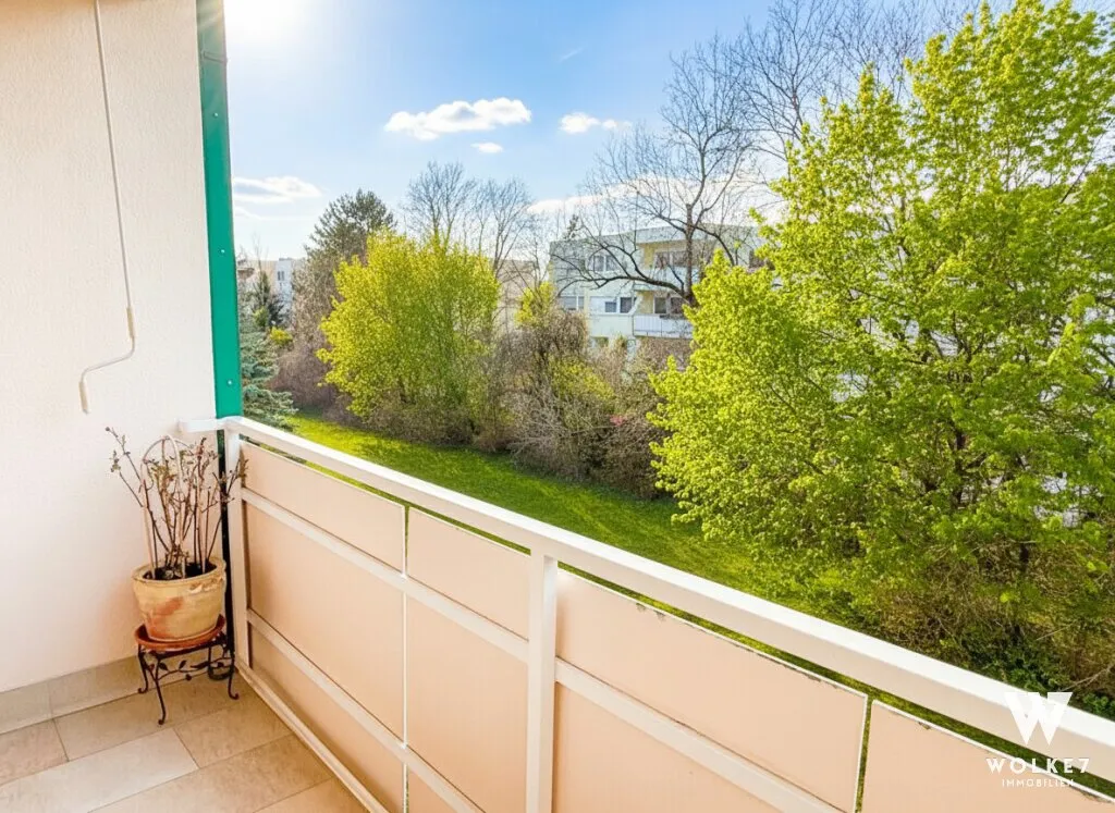 Gepflegte 4-Zimmer-Wohnung mit Loggia I Nähe Badeteich - Ansicht 3