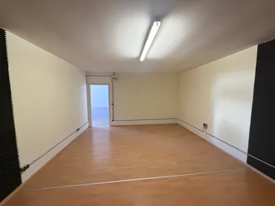 1-Zimmer-Immobilie mieten in Wiener Neustadt – 30 m², € 300 – Bild 2 von 2