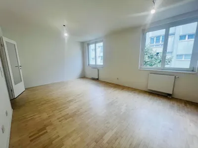 Charmante, frisch sanierte 1-Zimmer-Wohnung in ruhiger Innenhoflage inkl. Heizkosten