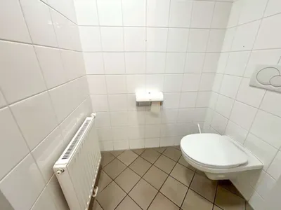 6-Zimmer-Gewerbeimmobilie mieten in Wiener Neustadt – 202 m², € 2.875 – Bild 4 von 17