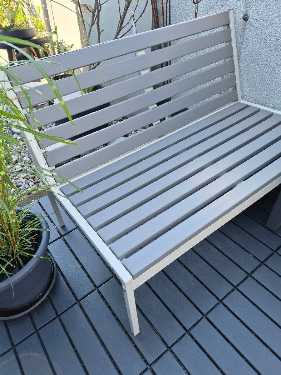 Kleine Bank Ikea, € 30,- (9560 Lindl)