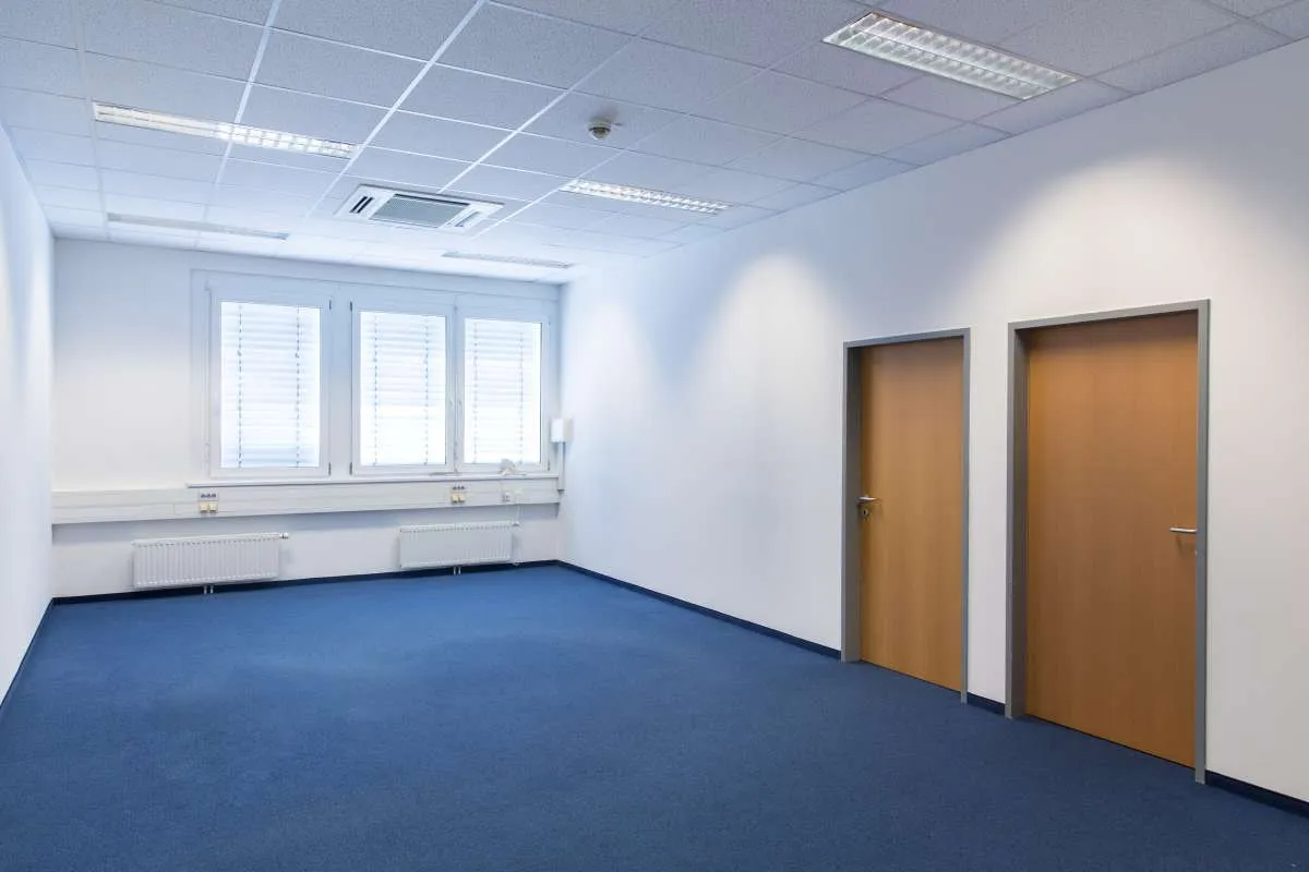 Repräsentative Bürofläche mit 3 Räumen, Vorraum, 2 Archiven & Küche - 218,41 m² im 2. Stock im BIZ - Ansicht 2