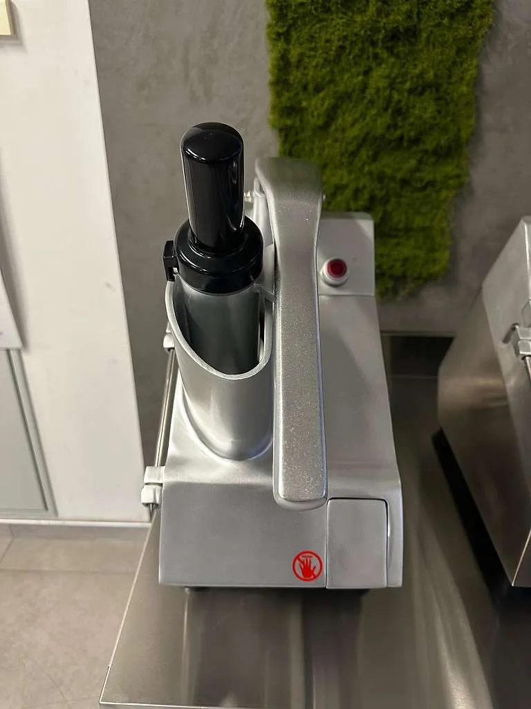Elektrischer Gemüseschneider - 550 & 750 Watt - inkl. 5 Schneidescheiben, € 500,- (8054 Graz)