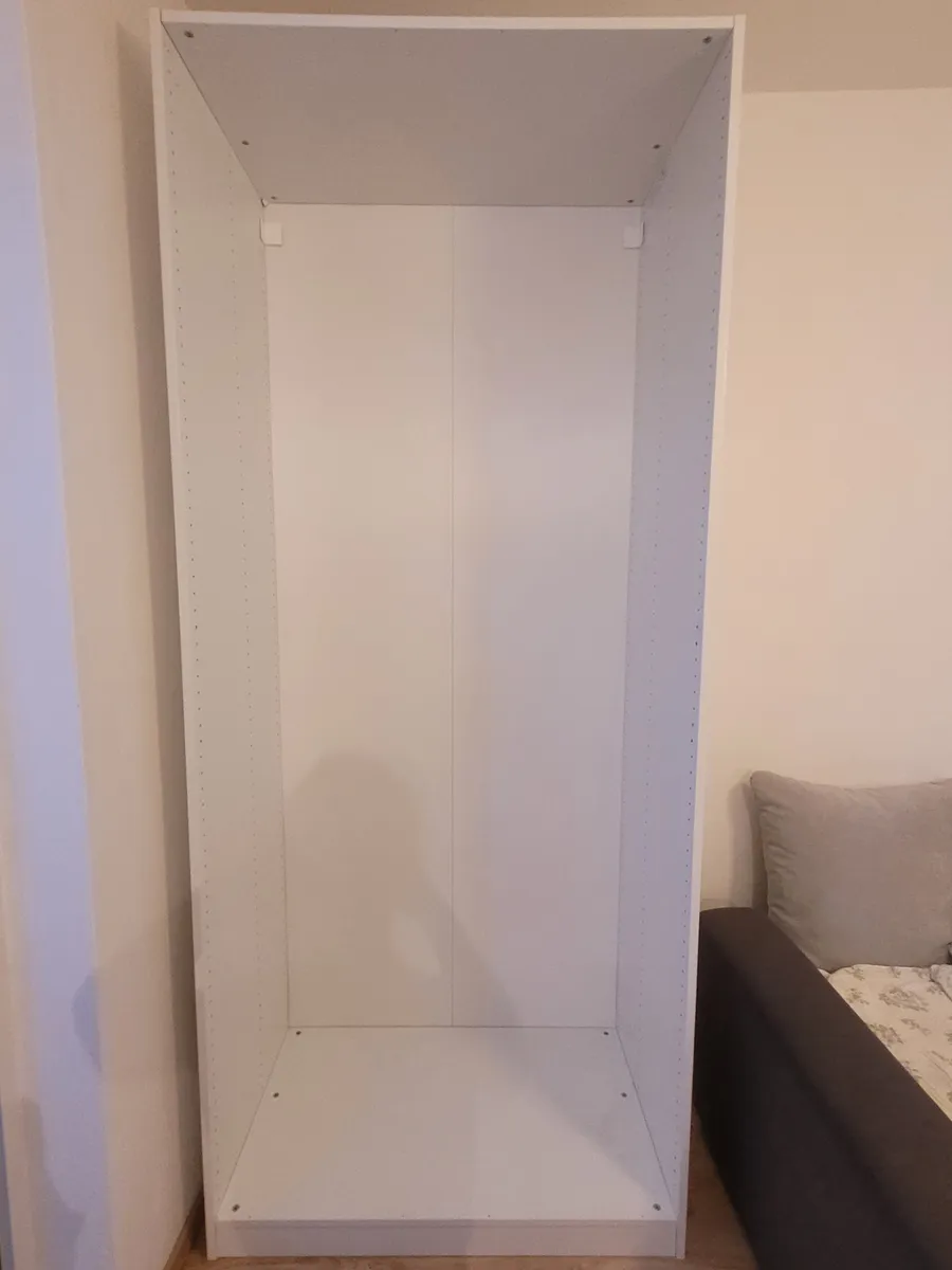 IKEA PAX Korpus 100x58x236 cm in Weiß, € 60,- (9020 Klagenfurt)