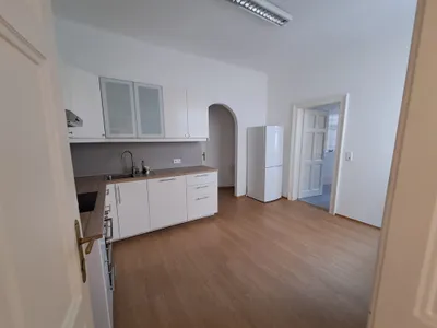 3-Zimmer-Wohnung mieten in Baden – 103 m², € 1.130 – Bild 5 von 12