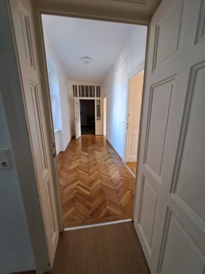 3-Zimmer-Wohnung mieten in Baden – 103 m², € 1.130 – Bild 2 von 12