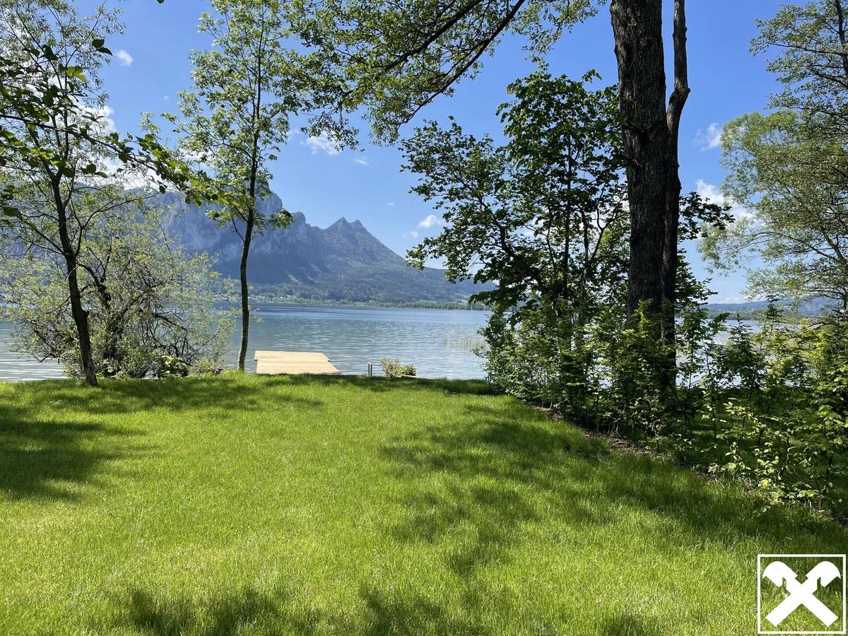 Traumhafter Badeplatz am Mondsee mit Steg - Ansicht 2