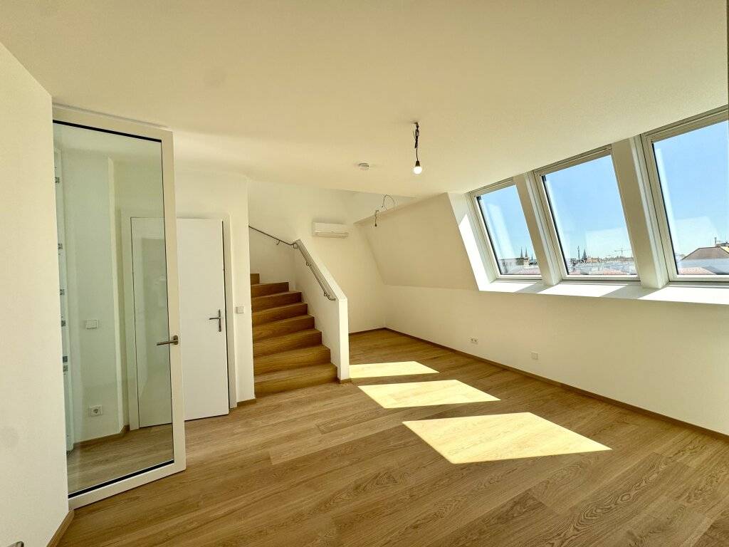 Stilvolle Maisonette-Wohnung im Dachgeschoss mit Balkon und Blick über Wien! Erstbezug! - Vista 2