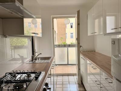 RUHEOASE IM ZENTRUM. GROSSZÜGIGE 3-ZIMMER-WOHNUNG MIT LOGGIA. NÄHE ROCHUSPLATZ – Bild 3
