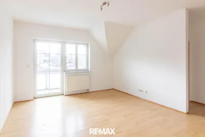 2-Zimmer-Wohnung mieten in Kirchdorf an der Krems – 74 m², € 590 – Bild 2 von 12