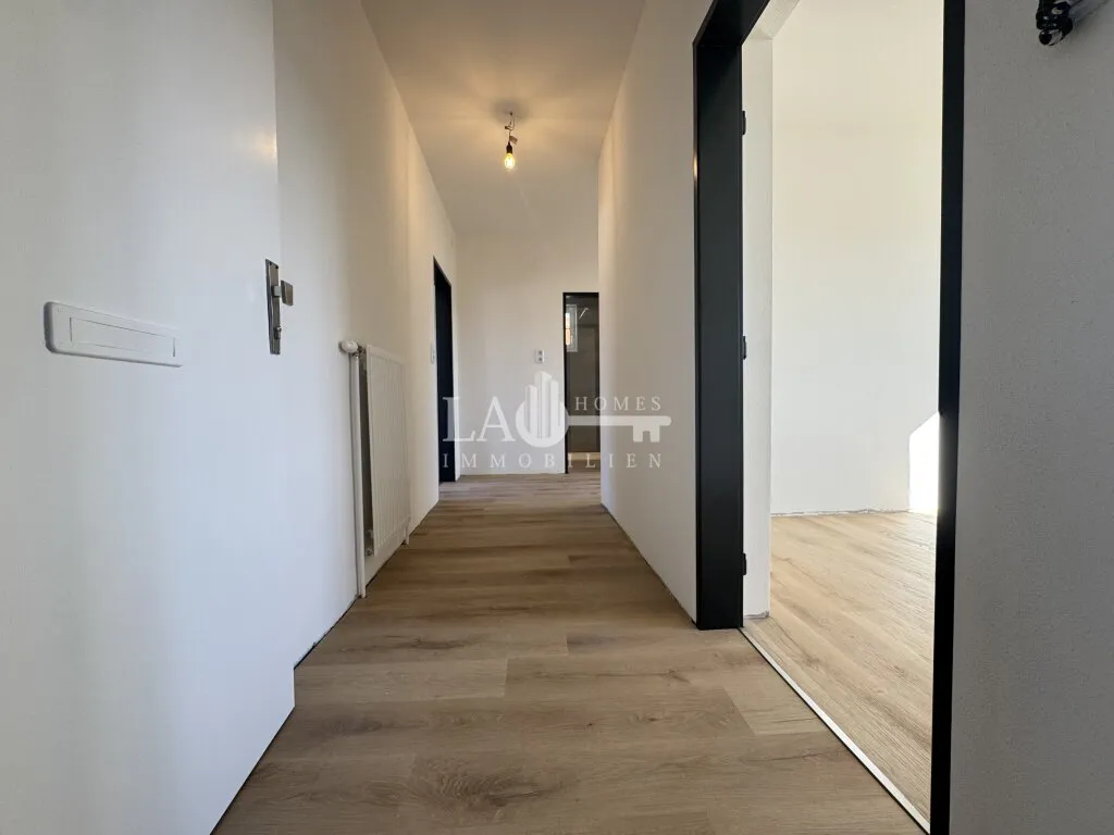 NEU renovierte 3-Zimmer Wohnung in zentraler Lage Top 6 ! - Ansicht 2