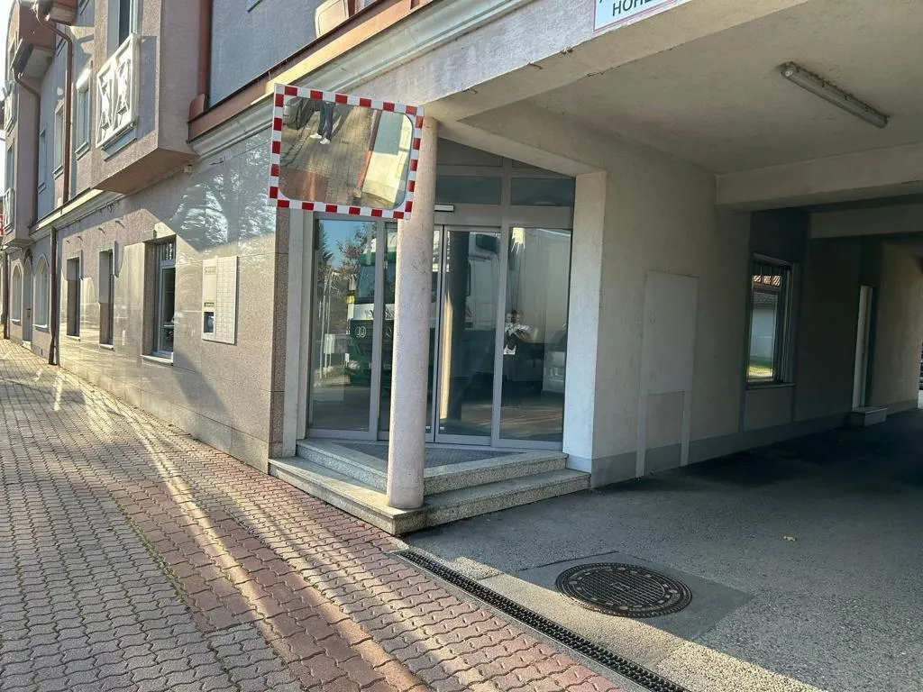Provisionsfrei - Modernes, helles Geschäftslokal im Zentrum von Oberwaltersdorf zu vermieten - Ansicht 3