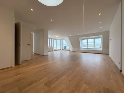 Großzügige Dachgeschosswohnung mit 4 Zimmer und Terrasse mit Fernblick I Wohllebengasse 7 I 1040 Wien