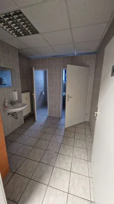 11-Zimmer-Gewerbeimmobilie mieten in Linz Land – 543 m², € 5 – Bild 17 von 18
