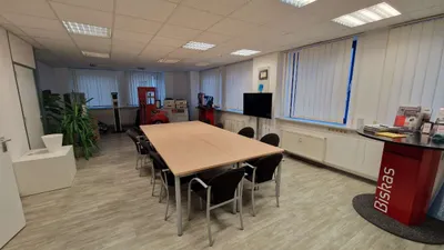 11-Zimmer-Gewerbeimmobilie mieten in Linz Land – 543 m², € 5 – Bild 9 von 18