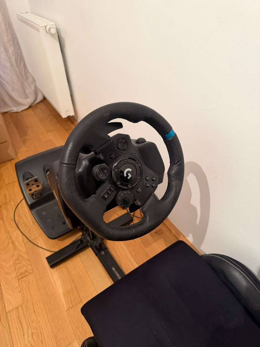 Racing Sitzset - Playseat Evolution Alcantara + Logitech G923 