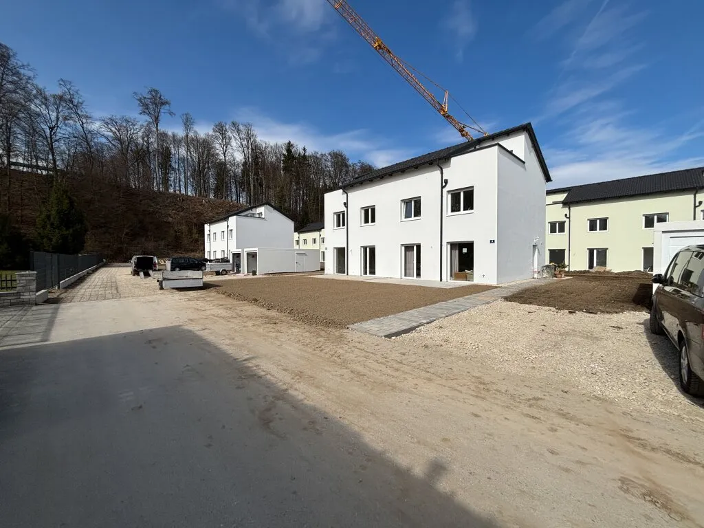 Leistbare Neubau Doppelhäuser 128 m², Kauf ab nur EUR 1.505,- /Monat, hohe Förderung fix 1,5%/10 J., Galerie, Dachterrasse, Eigengarten, Einzelgarage - Widok 2