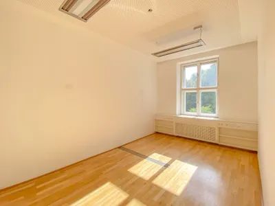 6-Zimmer-Gewerbeimmobilie mieten in Salzburg Stadt – 225 m², € 3.795 – Bild 6 von 14