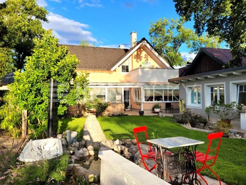Urlaub zu Hause  Stilvolles Anwesen mit Saunahaus, Pool und Teich - Ansicht 3