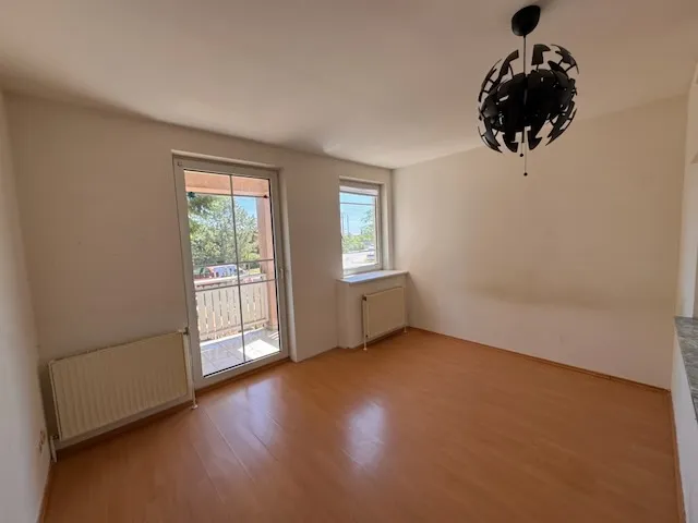 PROVISIONSFREI & UNBEFRISTET! WOHNUNG IN RUHIGER LAGE - Ansicht 2