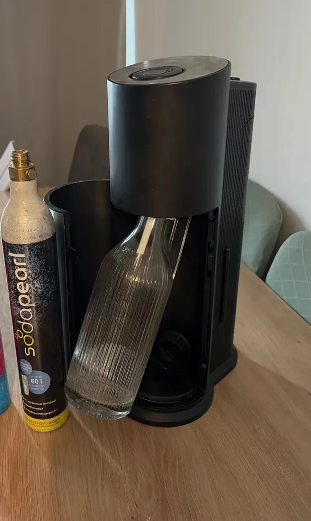 Lidl Sodastar Wassersprudler mit Glasflasche + CO2-Zylinder, € 25,- (1050 Wien)