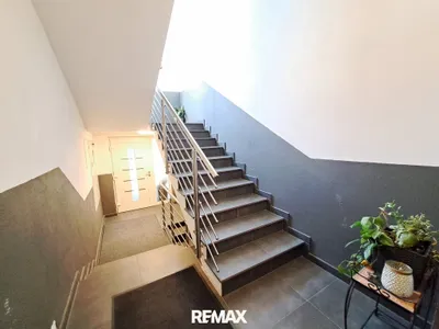 9-Zimmer-Gewerbeimmobilie kaufen in Braunau am Inn – 329 m², € 795.000 – Bild 2 von 33