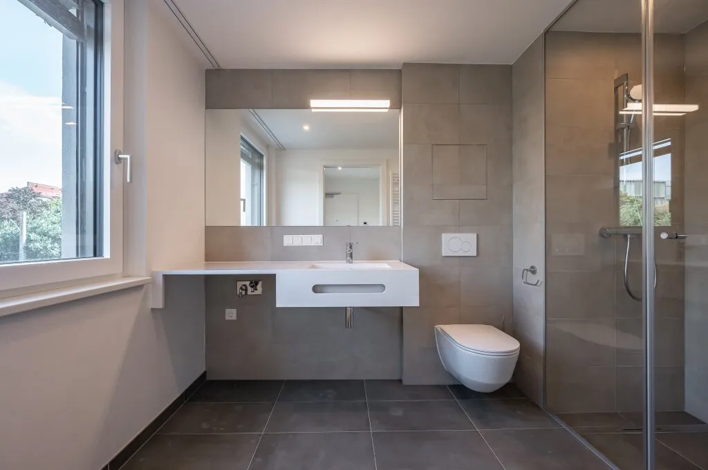 ASG IV-Qualitatives Wohnen in urbaner Lage: hochwertiger 1-Zimmer ZWEITBEZUG mit Balkon! Tischler-Einbaumöbel! +Provisionsfrei+ - Ansicht 2