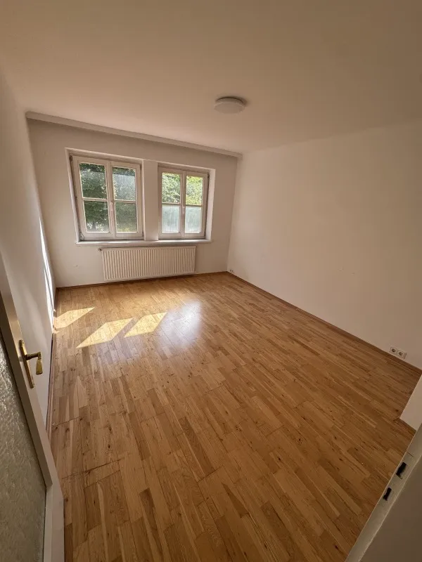 Großzügige 4-Zimmer-Wohnung am Müllnerhügel zu vermieten, ideal für Familien oder Wohngemeinschaften - Ansicht 3